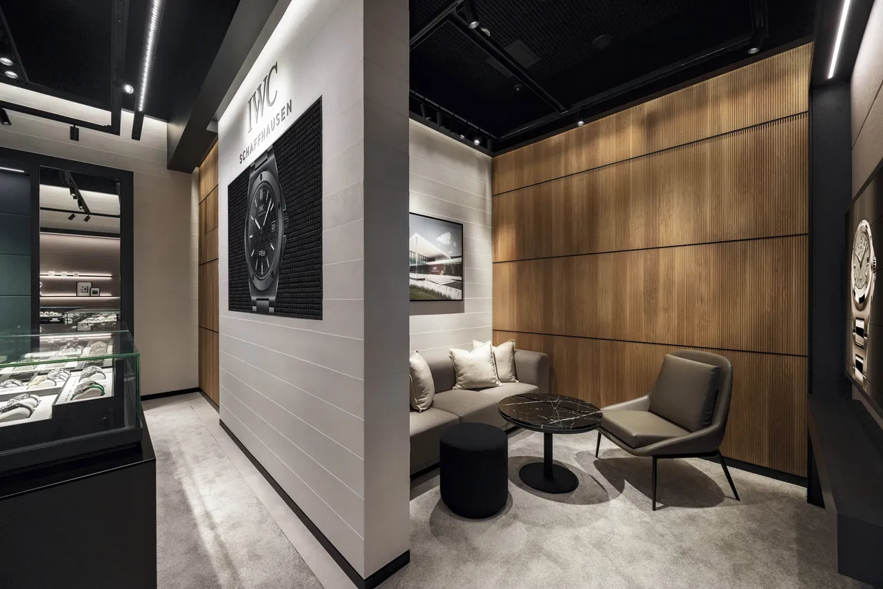 IWC台中大远百全新专卖店。品牌提供
