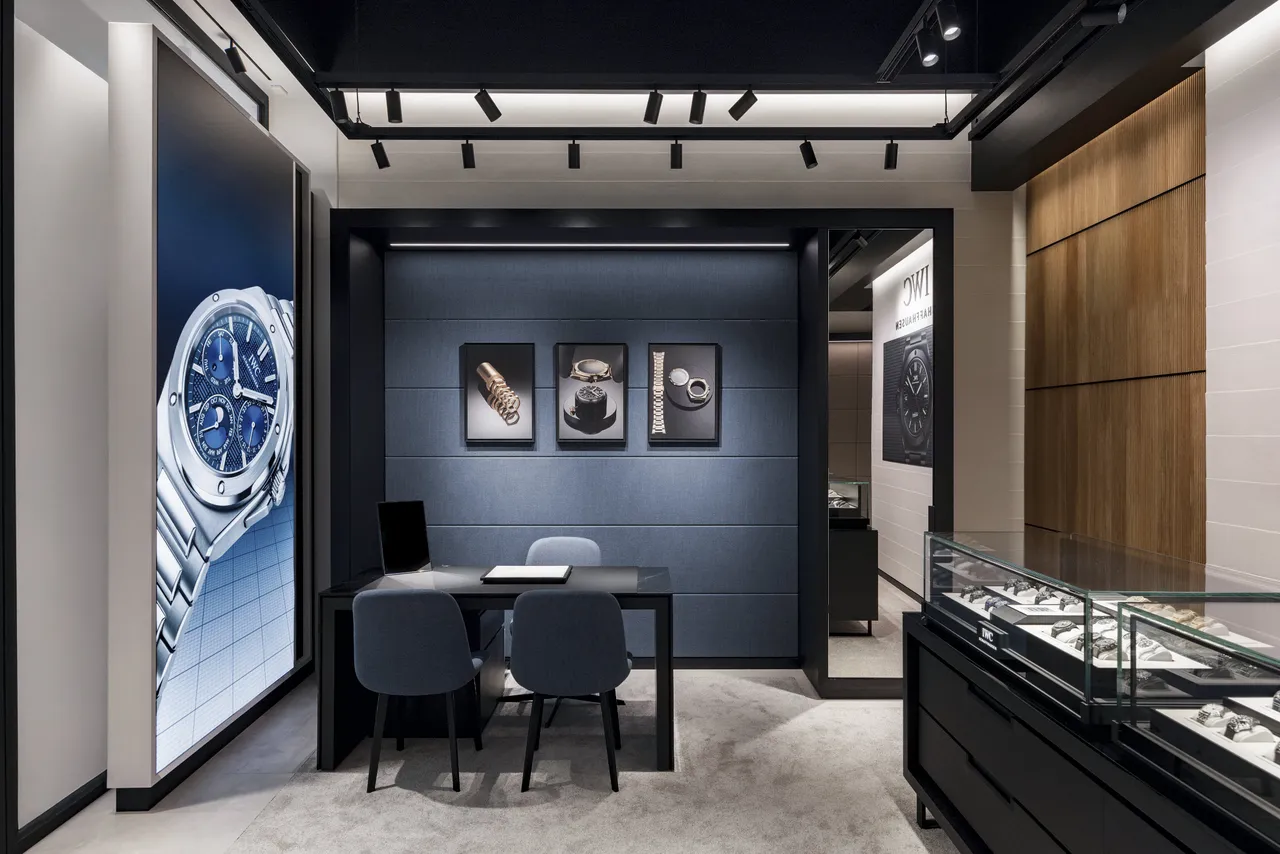 IWC台中大远百全新专卖店。品牌提供