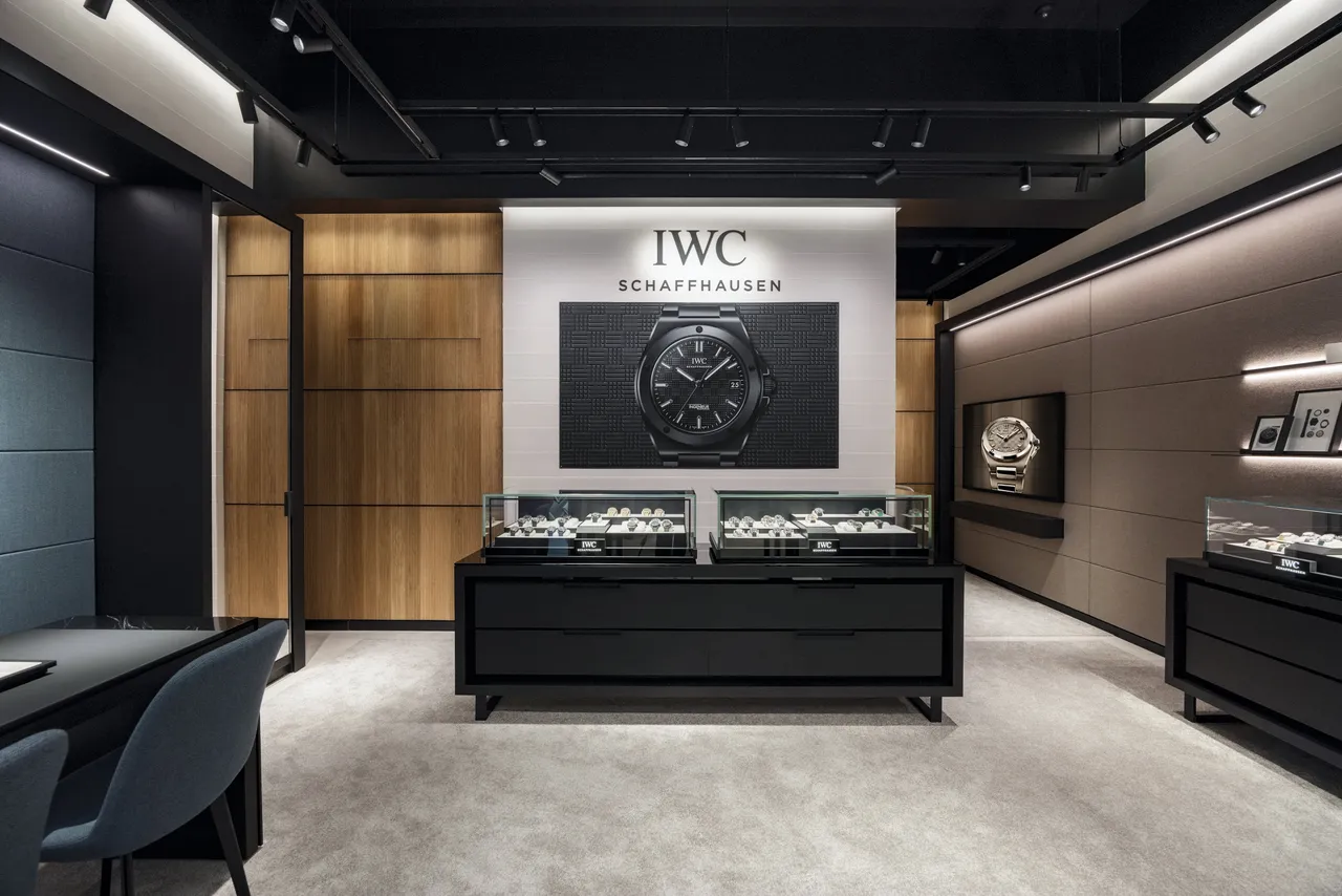 IWC台中大远百全新专卖店。品牌提供