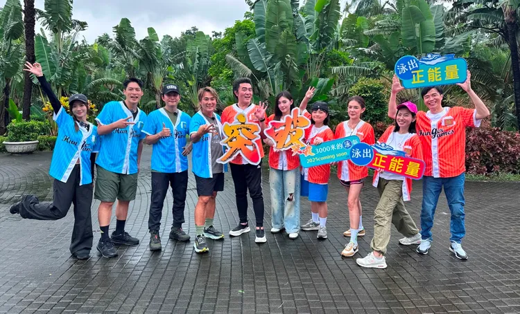 蔡黃汝(左起)、許孟哲、孫協志、王仁甫、李紫嫣、陳沛冪、林美貞、米可白、吳鈴山 。中視提供)