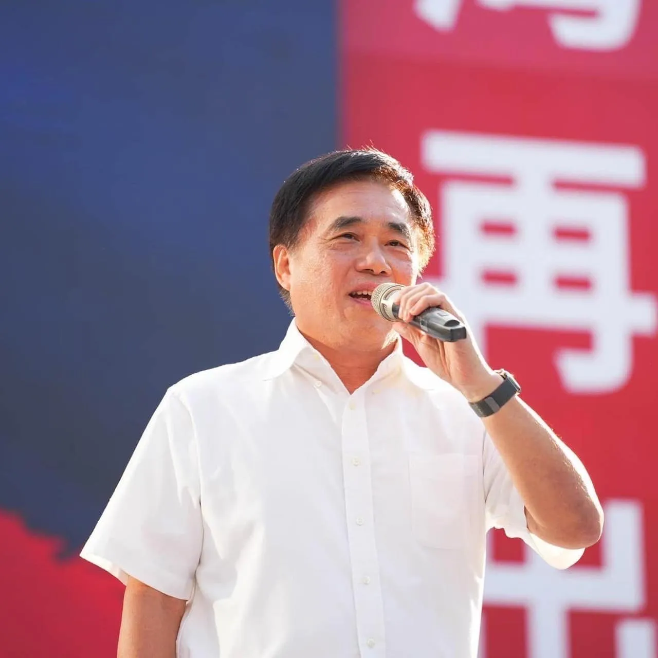 未正式表態的郝龍斌與鄭麗文國民黨主席民調支持度呈拉距,因仍有高達26.8%的人還未決定,若郝參選,誰出線仍有變數。郝龍斌臉書