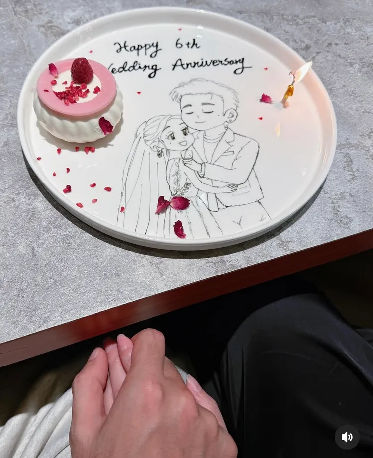 楊丞琳目前仍術後康健中，僅與老公交扣雙手入鏡。翻攝IG