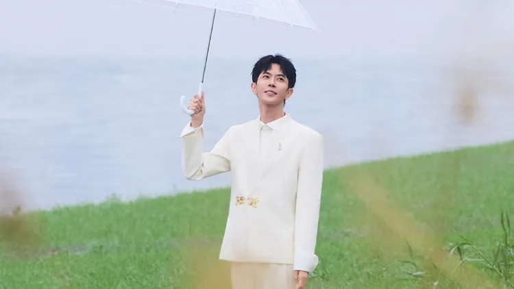 于朦朧墜樓身亡疑點重重，海內外粉絲求真相。翻攝于朦朧工作室微博