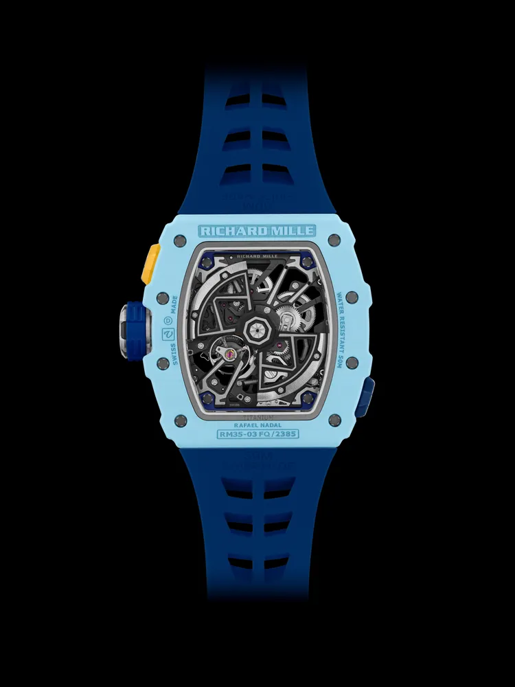 Richard Mille 35-03 Rafael Nadal淡藍色，43.15 × 49.95mm，Quartz TPT石英纖維錶殼，石英纖維錶盤，橡膠錶帶，RMAL2自動上鍊機芯，動力儲存約 55 小時，防水深度50米。品牌提供