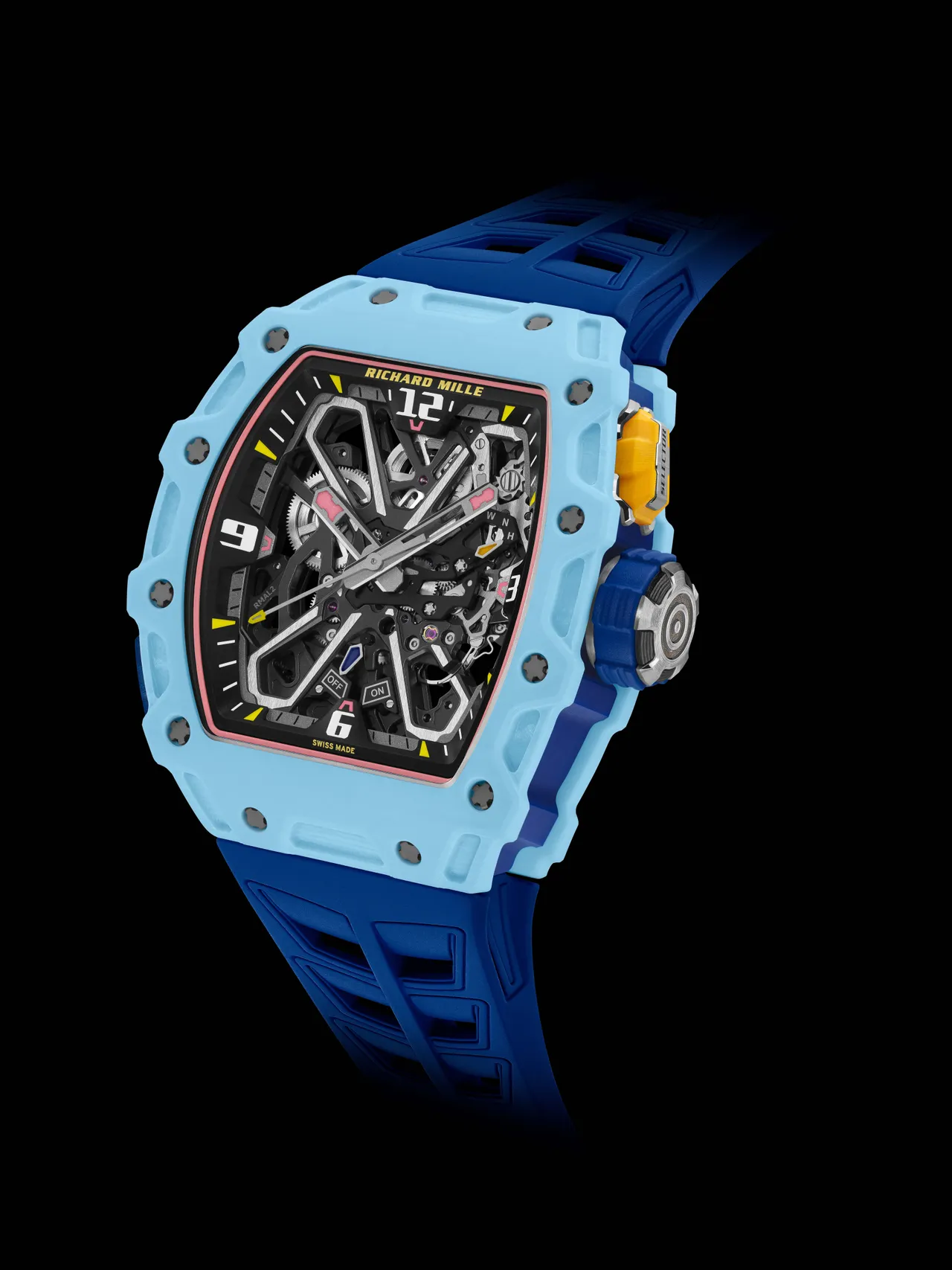 Richard Mille 35-03 Rafael Nadal淡藍色,43.15 × 49.95mm,Quartz TPT石英纖維錶殼,石英纖維錶盤,橡膠錶帶,RMAL2自動上鍊機芯,動力儲存約 55 小時,防水深度50米。品牌提供