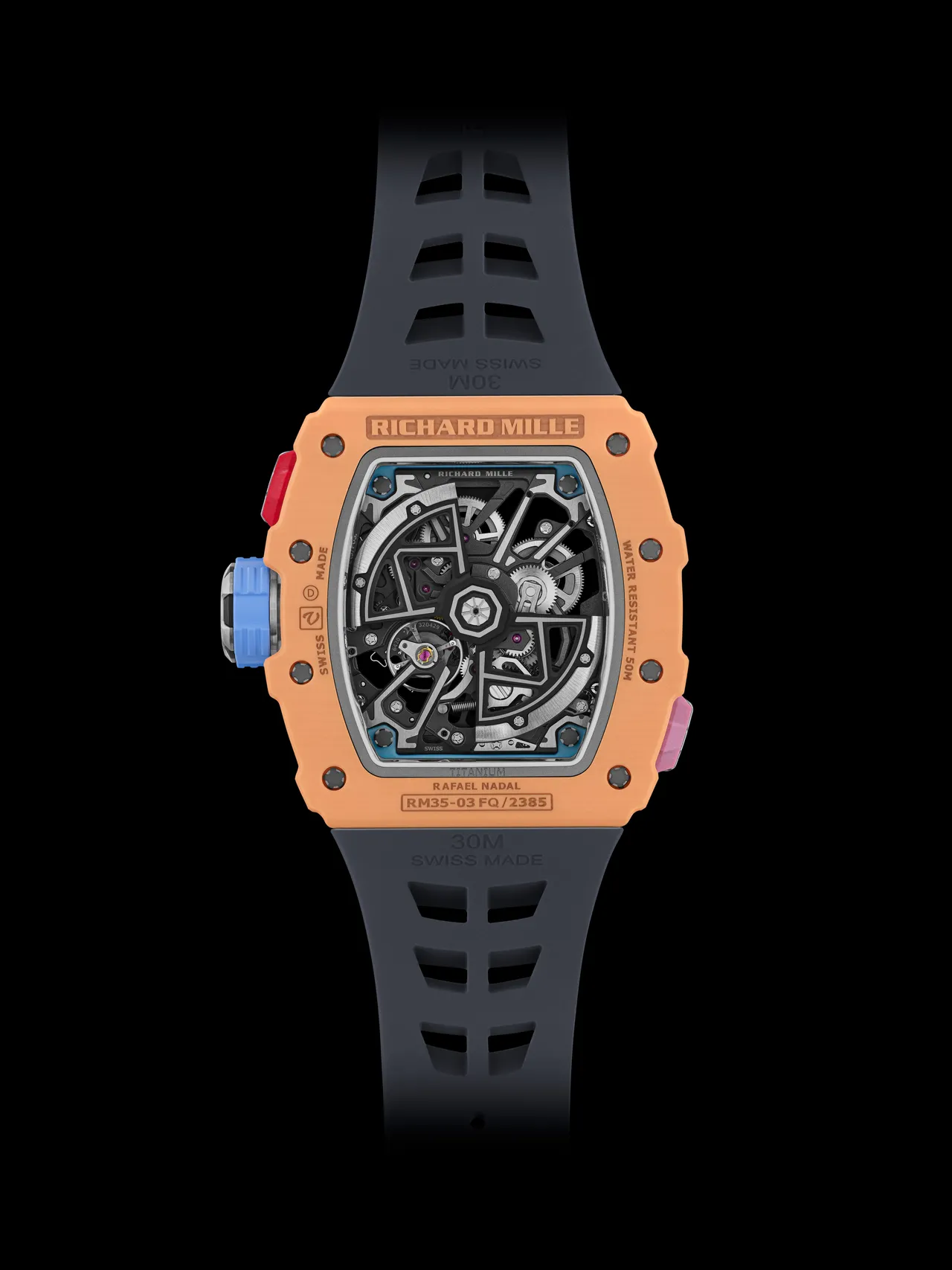 Richard Mille 35-03 Rafael Nadal鮭魚粉色,43.15 × 49.95mm,Quartz TPT石英纖維錶殼,石英纖維錶盤,橡膠錶帶,RMAL2自動上鍊機芯,動力儲存約 55 小時,防水深度50米。品牌提供