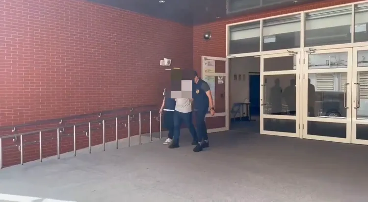 涉案的李男被依加重竊盜罪移送法辦。警方提供'