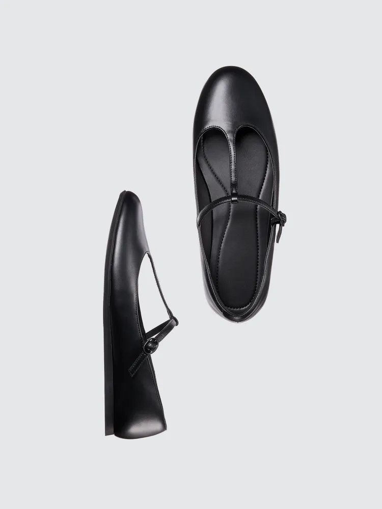 UNIQLO女裝芭蕾平底鞋，990元。品牌提供