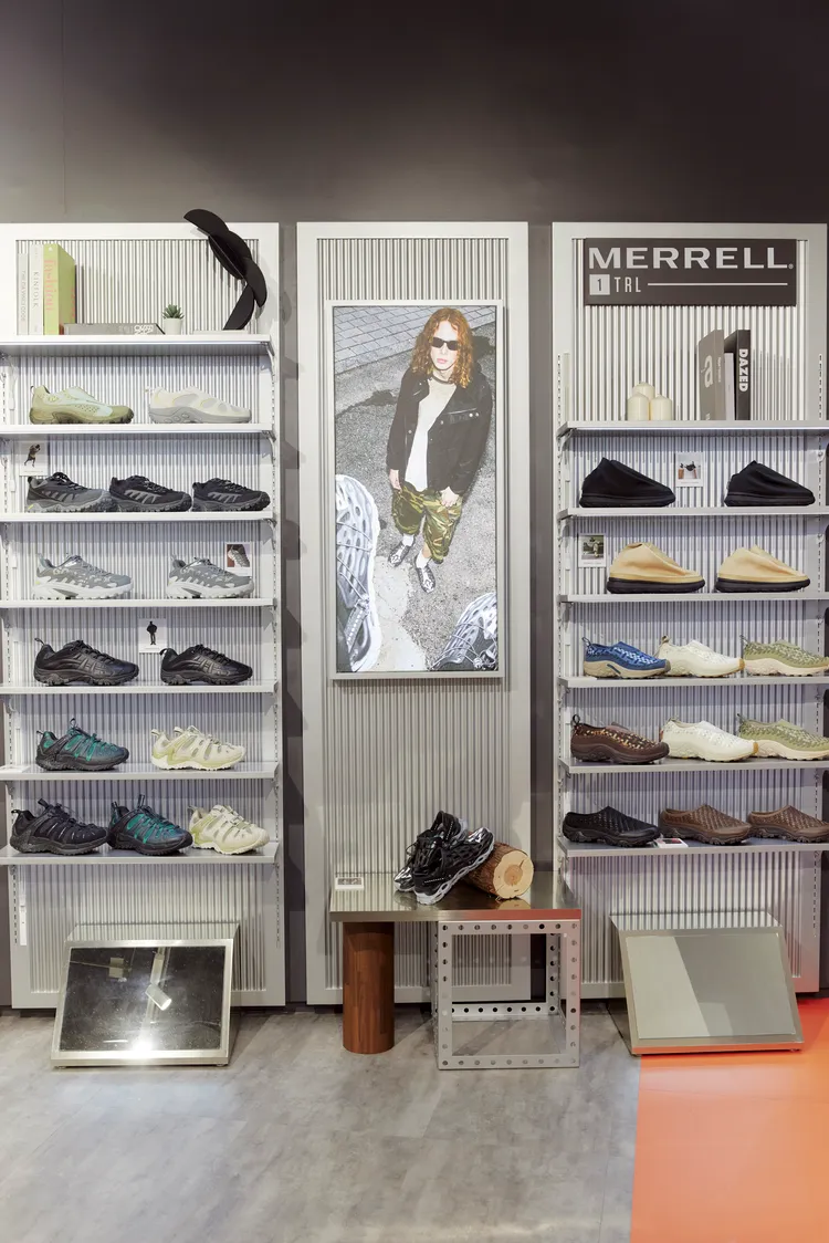 高端支線1TRL系列帶來多款話題鞋鞋履。品牌提供