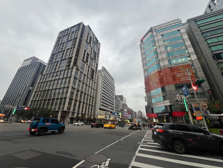 央行房市政策未鬆綁　買氣冷整年換屋族成最大苦主
