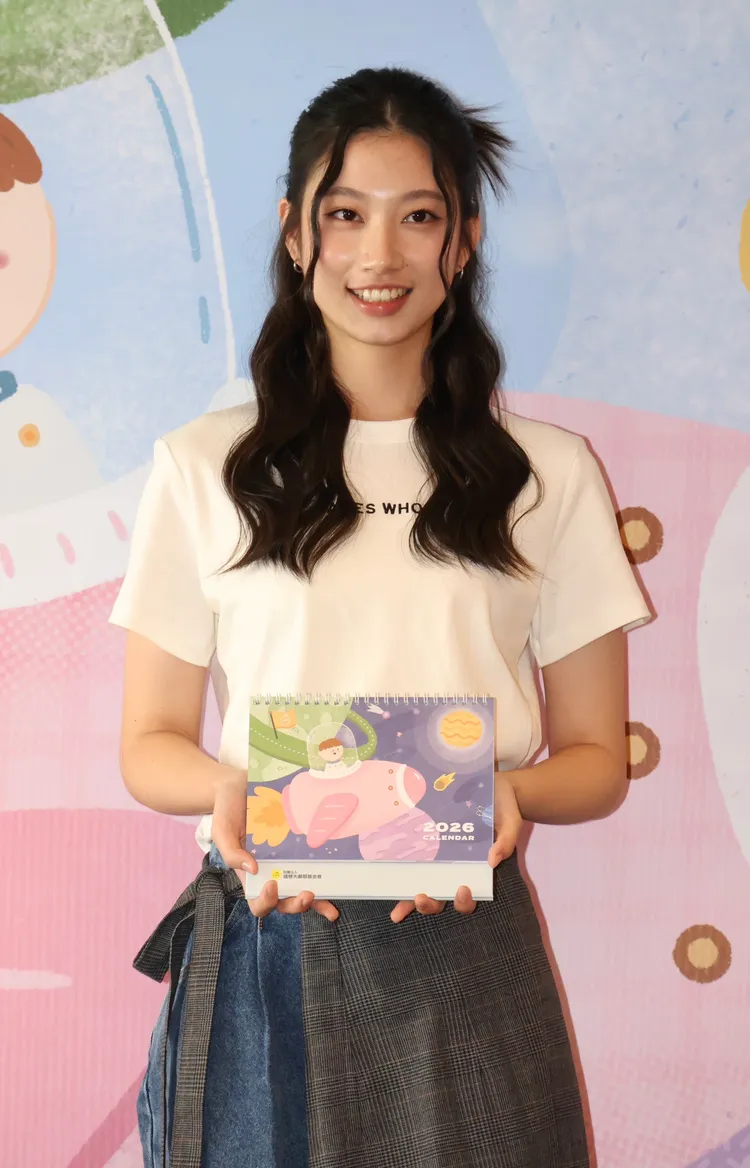 顧穎的經紀約目前簽給媽媽李千娜。莊宗達攝