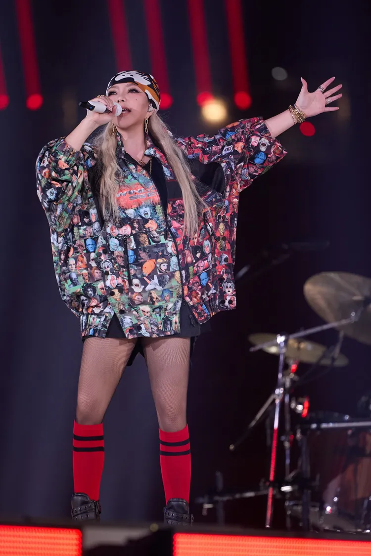 張惠妹為中職球星林智勝引退系列賽獻唱，戴上Tiffany珠寶更添魅力。聲動娛樂提供