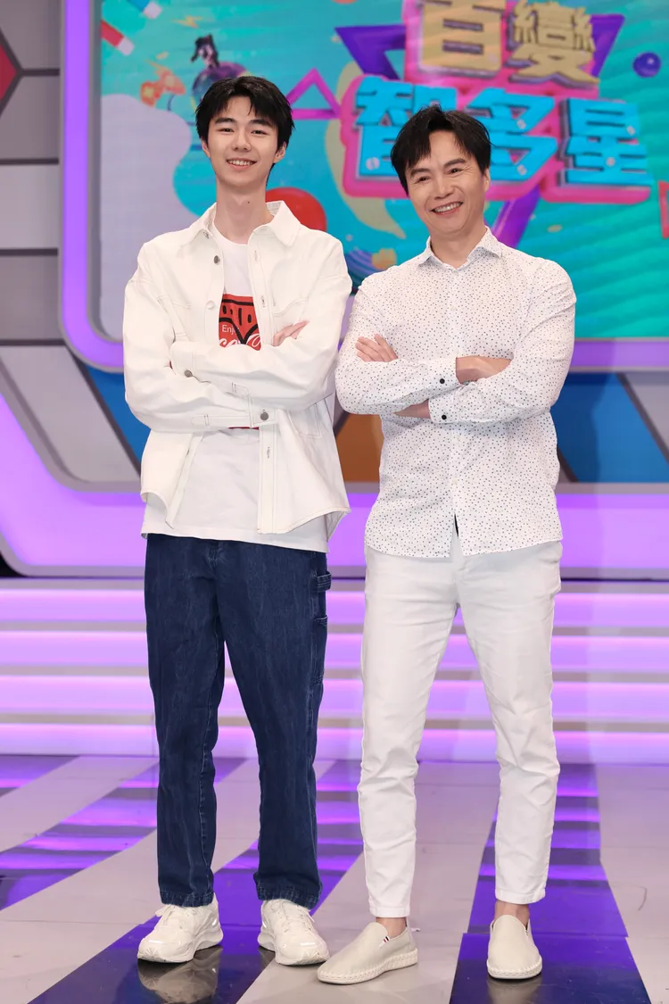 吳鈴山（右）和兒子吳迪。彭欣偉攝