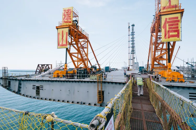 淡江大橋將於9月16日進行最後一段橋樑接合的「合龍」儀式。公路局提供