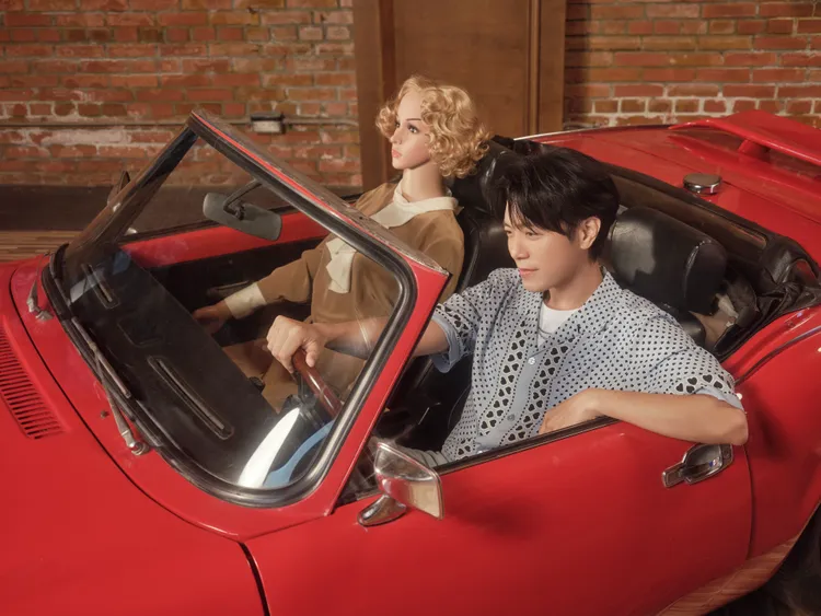 韋禮安在《珍妮佛》MV展現風流。索尼音樂提供