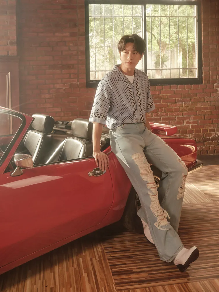 韋禮安推出全新EP《Love Wei Back Vol.1》，復古氛圍掀起熱潮。索尼音樂提供