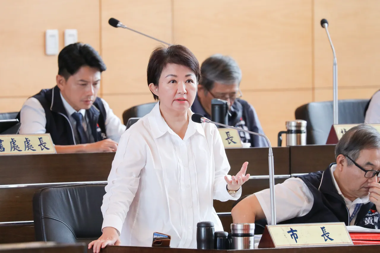 台中市长卢秀燕16日在市议会接受质询。读者提供