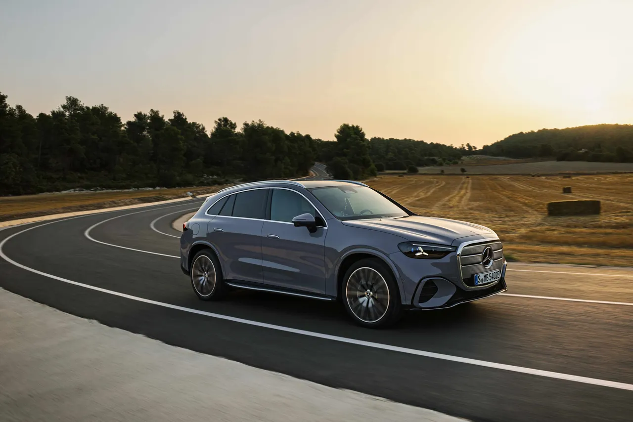 Mercedes-Benz正式以全新纯电架构开启GLC车系的电动化新篇章。原厂照片