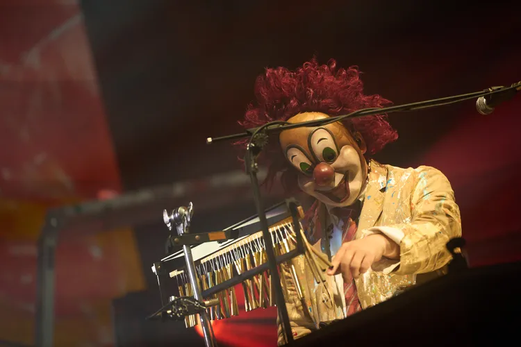 DJ LOVE中文誇讚台粉「太棒了」。大鴻藝術提供