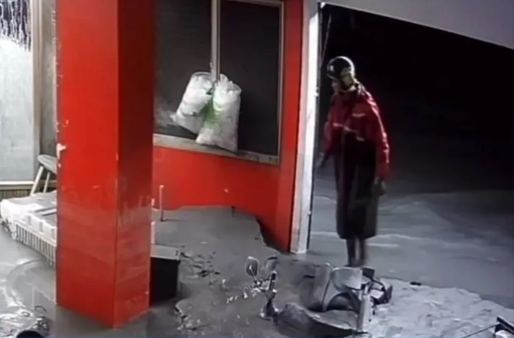 小偷行竊過程全都露。警方提供