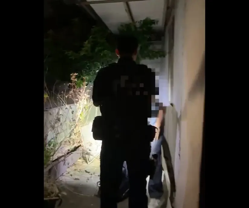 員警於5樓角落找到林男。警方提供