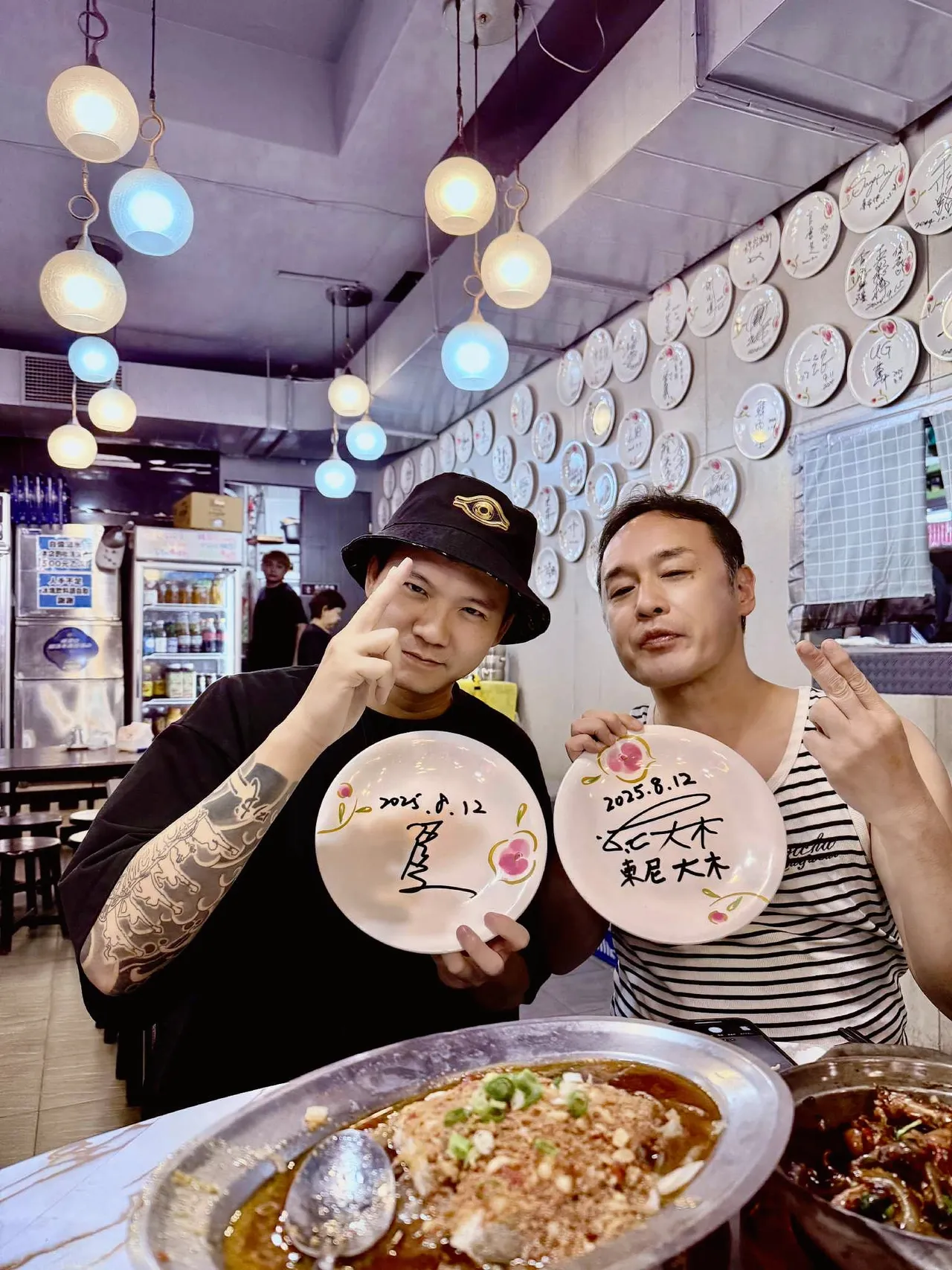 东尼大木(右)与金曲音乐人张三巧遇一日三碰促成合作。金陛娱乐制作有限公司提供