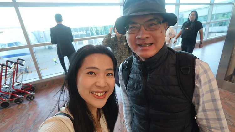 徐巧芯出國遇鄭弘儀「合影get」　網讚有風度！她一句話暗諷王義川