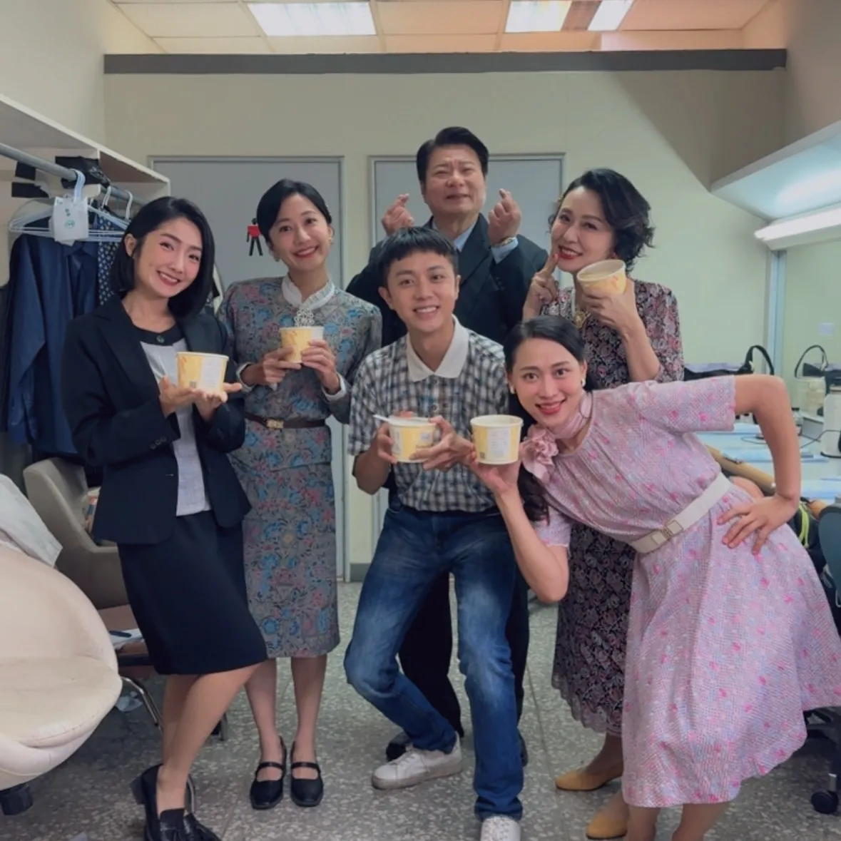 陈文山拍宝岛西米乐时常自掏腰包请客。照片取自蔡宜君脸书