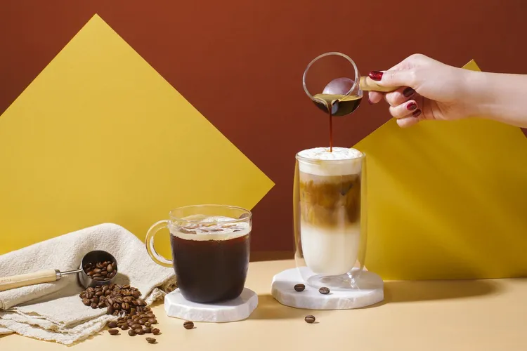 於花比麵包坊花園各店購買麵包或蛋糕品項單筆滿額，即享咖啡同品項買1送1優惠。台北花園大酒店提供