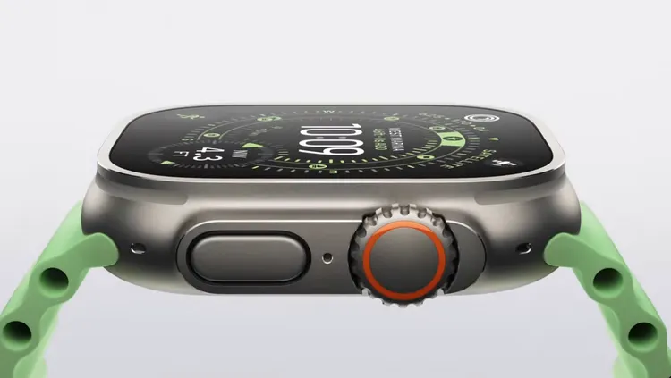 Ultra 3同樣鎖定專業運動族群，錶冠圈圈是其特色。Apple發表會