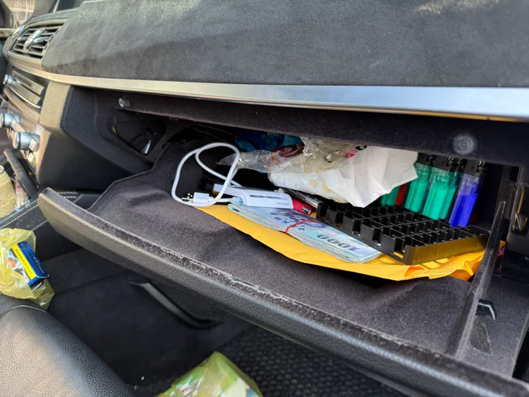 起出贓款。新竹地檢署提供