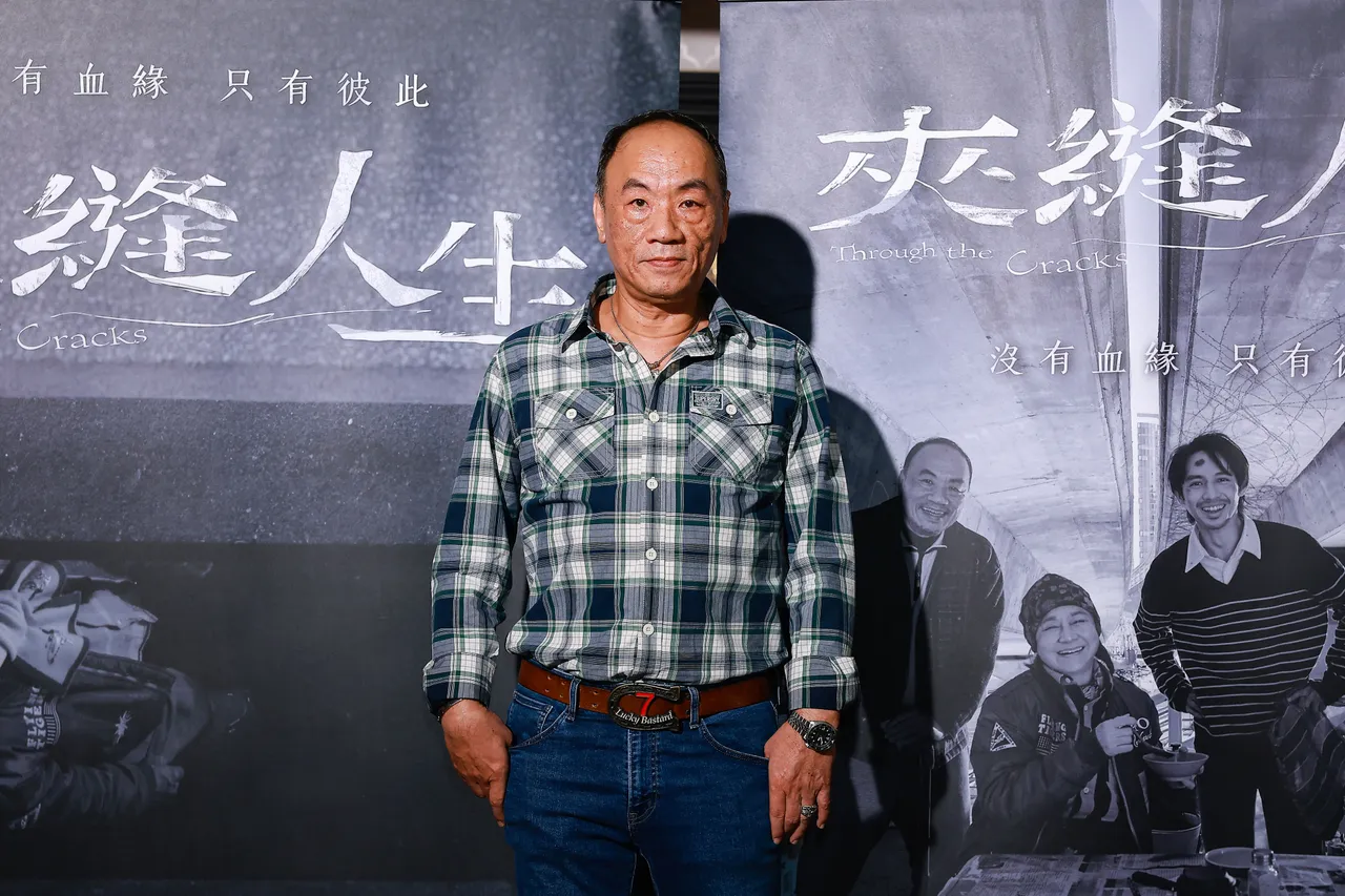 王自强饰演无家者。公视台语台提供