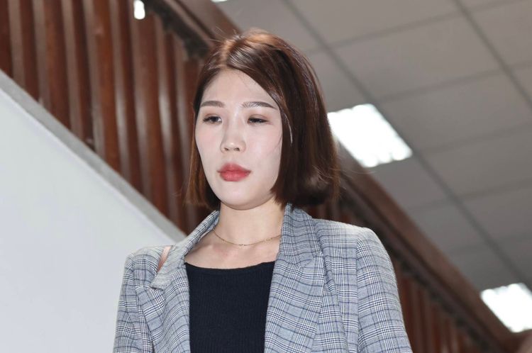 柯文哲案外案！「15001H2S?」暗喻女記者馬郁雯賣春　他遭起訴