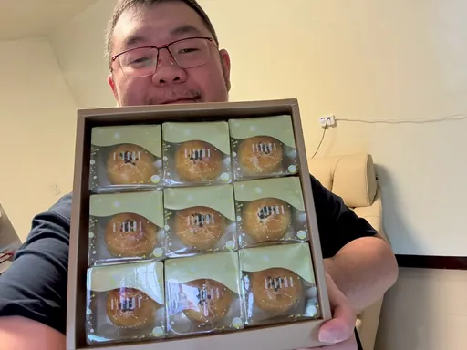 四叉貓遭雪坊切割不受挫 蛋黃酥團購秒殺700盒!