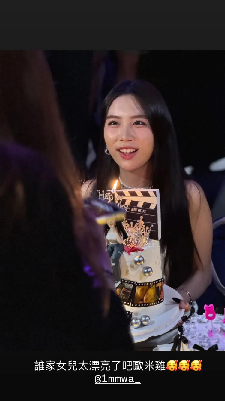 翻攝《karenhu1984》的IG