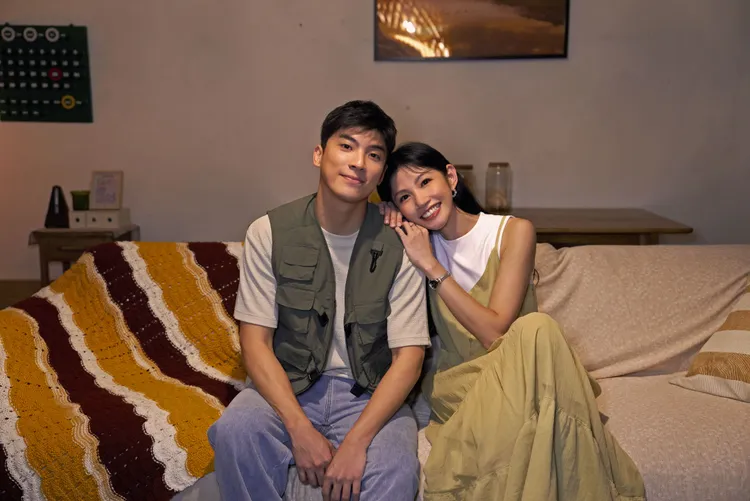 李千娜與林哲熹合影留念。環球音樂提供