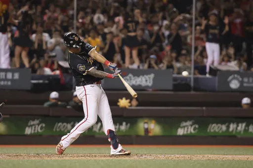 完美結局!林智勝生涯最後一戰開轟 寫連續22季都有全壘打神紀錄