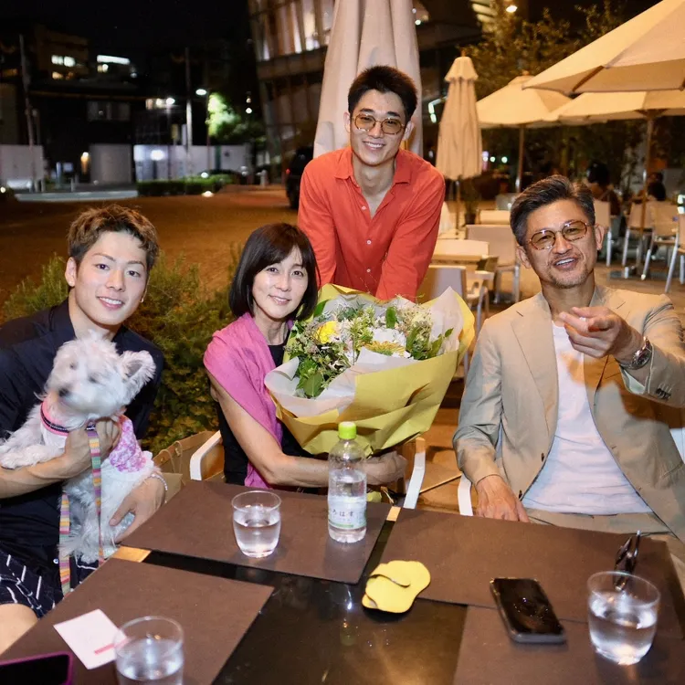 三浦孝太（左）一家都是名人，爸爸三浦知良（右起）是日本傳奇國腳，哥哥三浦獠太是演員，媽媽設樂理佐子是模特兒。翻攝三浦孝太IG