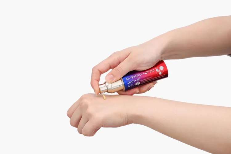 OZIO蜂王乳A醇緊緻精華EX，30g／1140元。品牌提供 