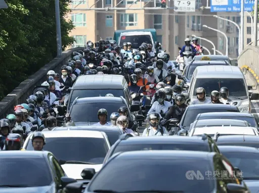 拆公馆圆环塞爆!中永和人卡福和桥快崩溃 李四川说话了