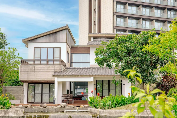 專案可入住日式庭園Villa，共有3種房型可選擇。綠舞國際觀光飯店提供