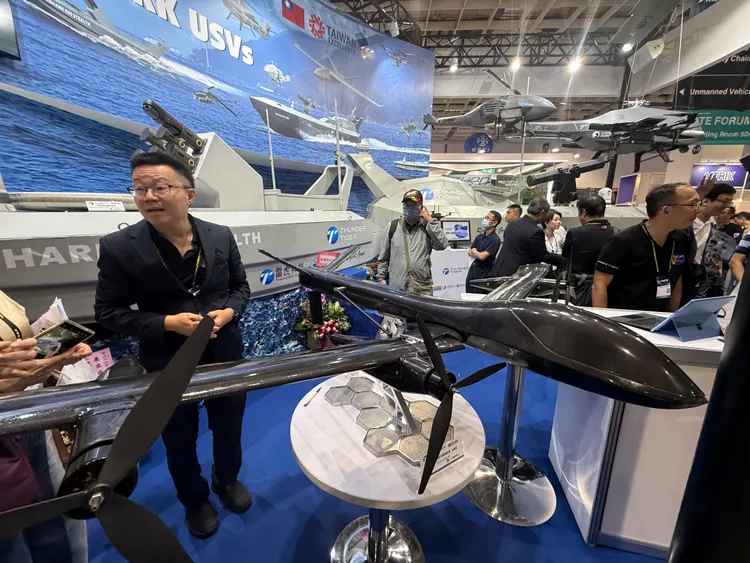 雷虎科技總經理蘇聖傑（左）。呂承哲攝