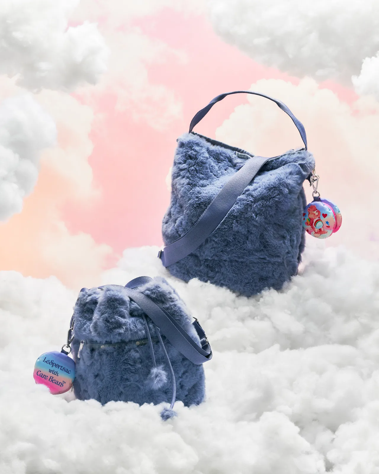 「Care Bears云绒灰」以灰色毛绒质感营造出视觉与触觉的双重疗愈感。品牌提供
