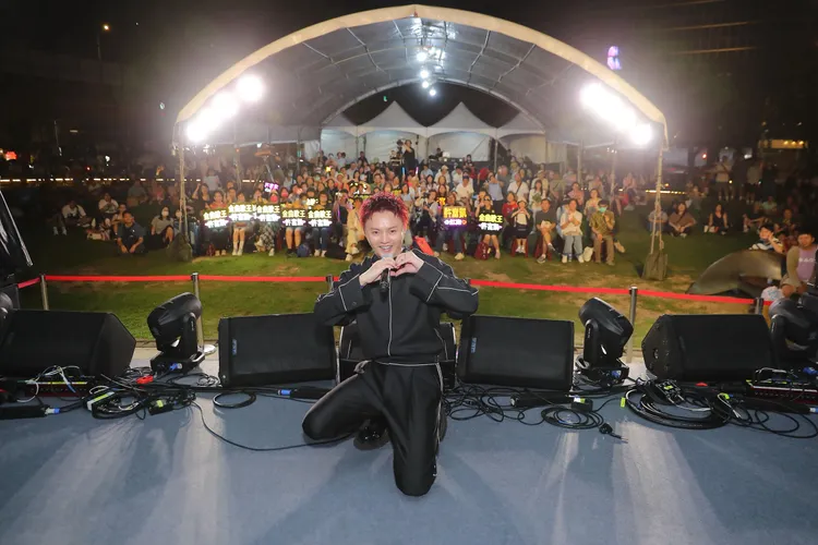 許富凱昨晚壓軸於「臺灣原創流行音樂大獎」演出。新視紀整合行銷提供