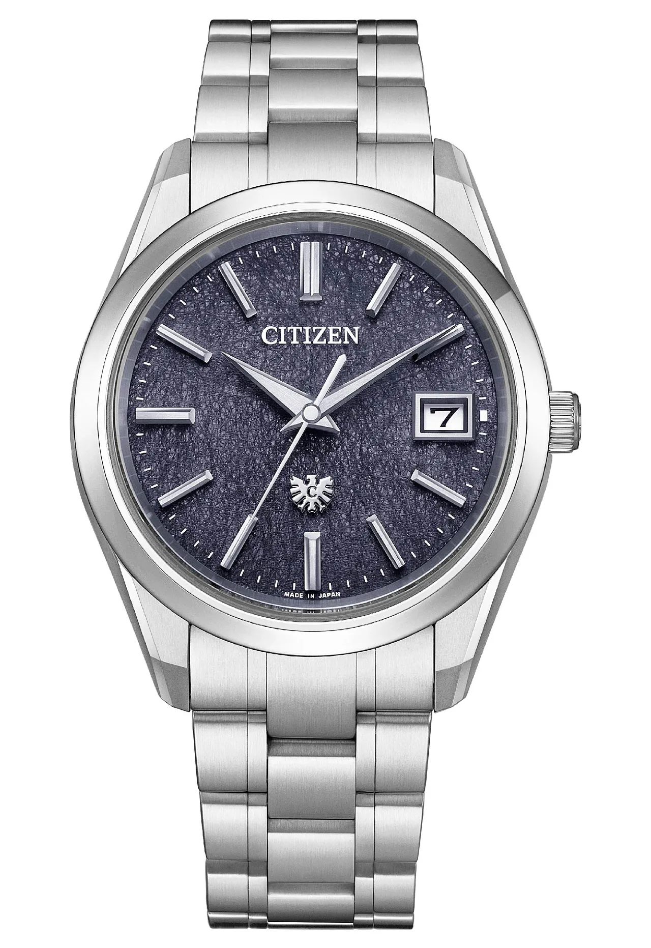 The CITIZEN Cal.A060光动能高精准万年历蓝染和纸表盘限定款AQ4100-65M,11万8000元。品牌提供