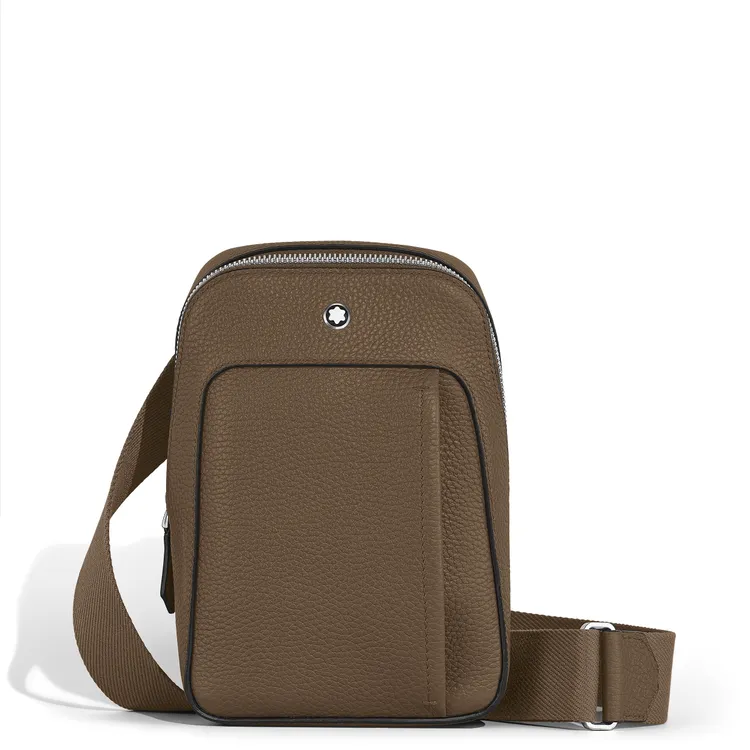 MONTBLANC Grain 斜背包，4萬2000元。品牌提供