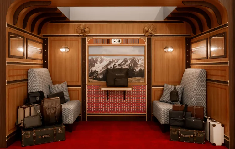 完美復刻《Let’s Write》短片中的火車車廂。品牌提供