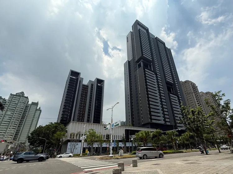 「定潮」屬於亞洲新灣區少見具備國際建築團隊豪宅，產品具稀有性，因此開價拉高到8字頭。葉家銘攝