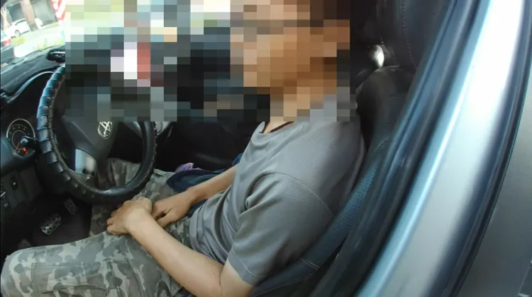 警方發現車內8人有3人是失聯移工、5人逾期居留，其中一人還是通緝犯。民眾提供