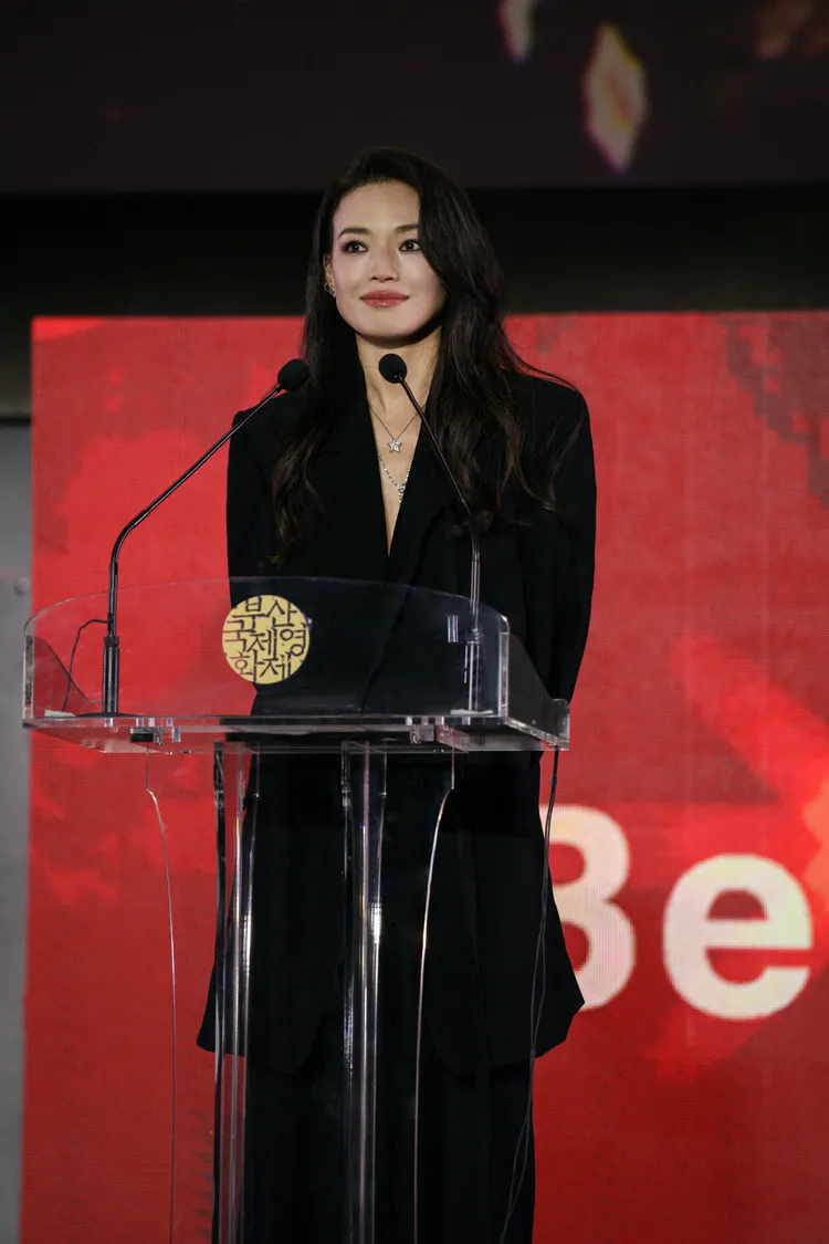 舒淇以首部執導電影《女孩》勇奪最佳導演獎。品牌提供